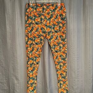 LuLaRoe Floral Tall & Curvy Leggings